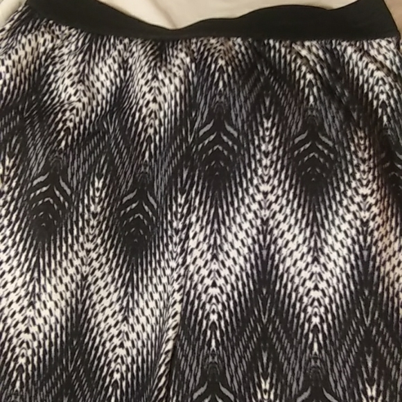 Pants - Picture 3 of 8